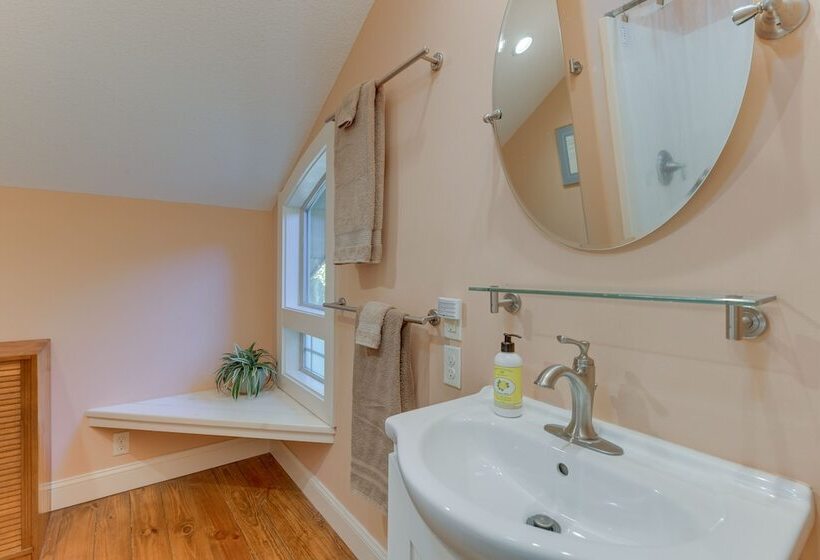 Wnc French Broad Riverwalk Retreat W/ Wifi