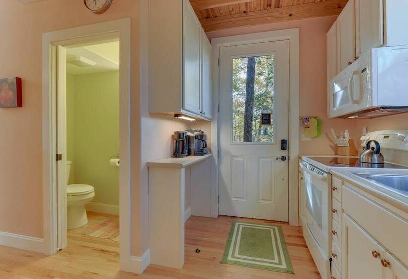 Wnc French Broad Riverwalk Retreat W/ Wifi