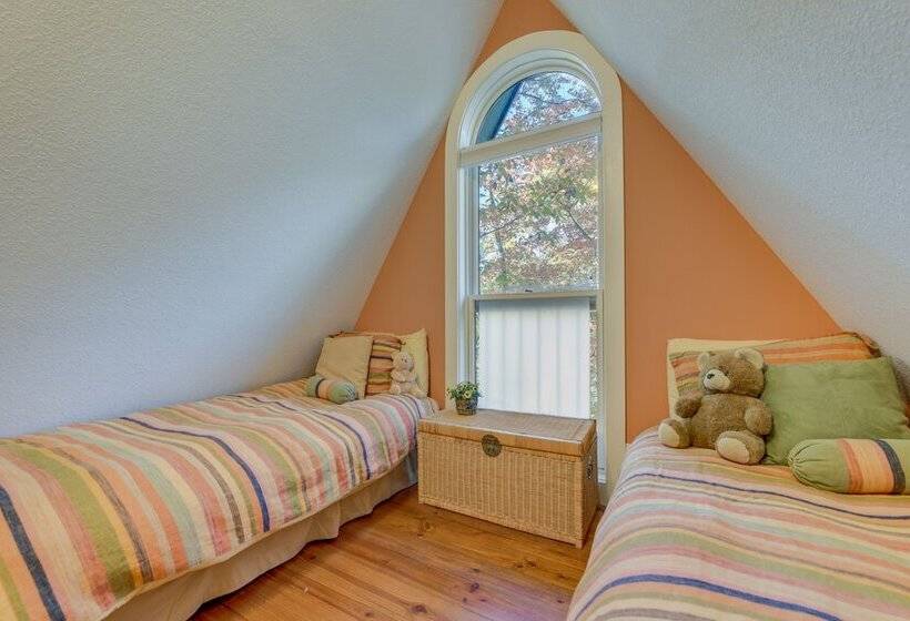 Wnc French Broad Riverwalk Retreat W/ Wifi