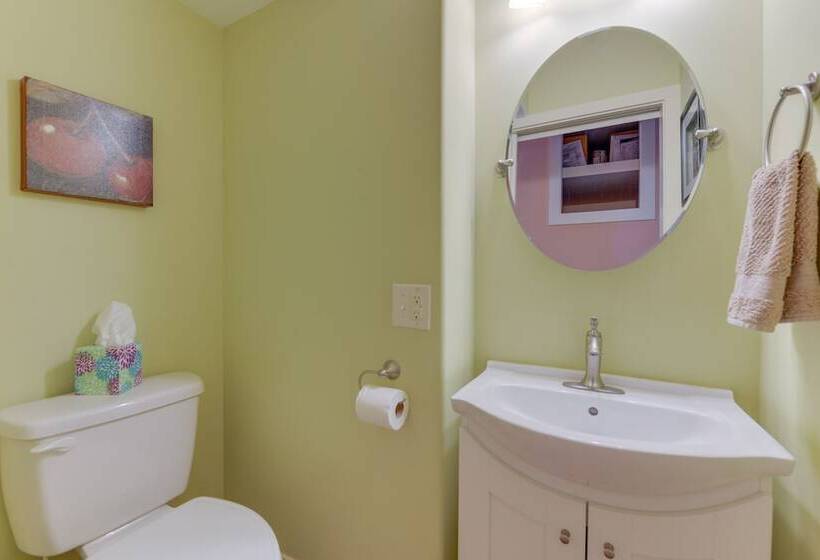 Wnc French Broad Riverwalk Retreat W/ Wifi