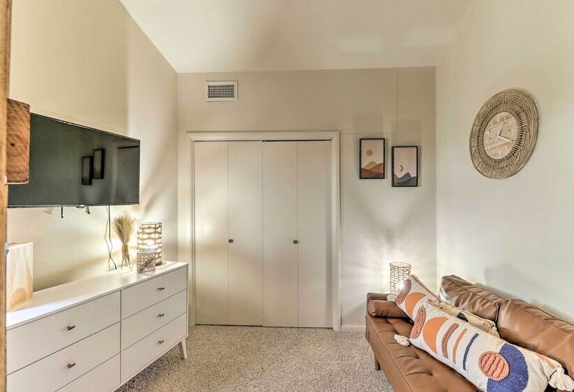 Eureka Springs Gem: 2 Decks, Mtn + Lake Views