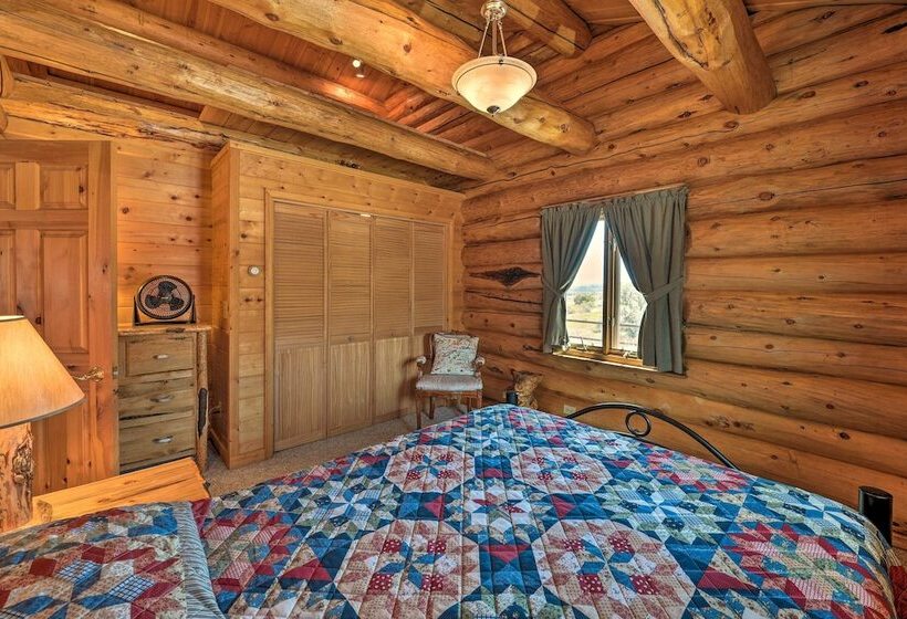 Exquisite Log Home With Lander Valley Views!
