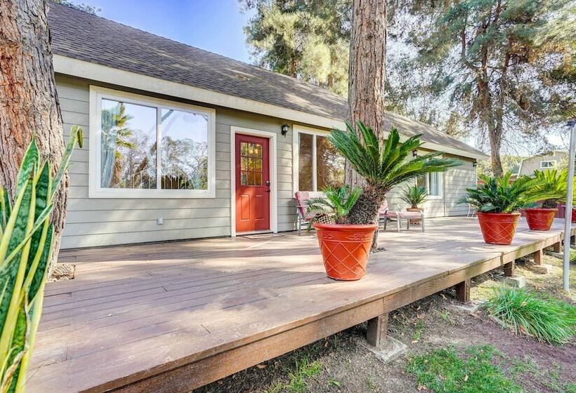 Fallbrook Vacation Rental: 3 Mi To Wineries!