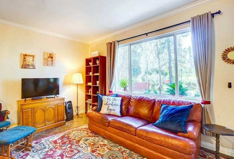 Fallbrook Vacation Rental: 3 Mi To Wineries!