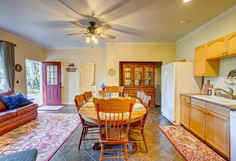 Fallbrook Vacation Rental: 3 Mi To Wineries!