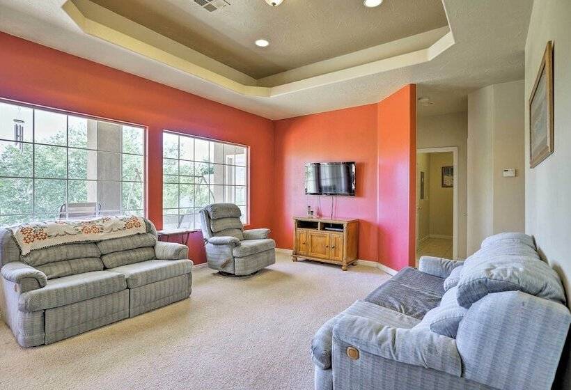 Family Friendly Home Near Zion National Park!