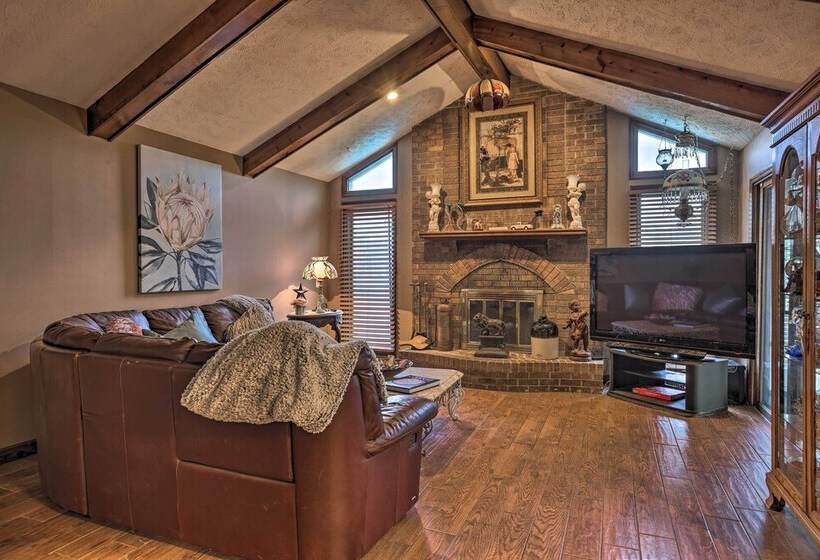 Family Friendly Omaha Oasis ~ 10 Mi To Dtwn!