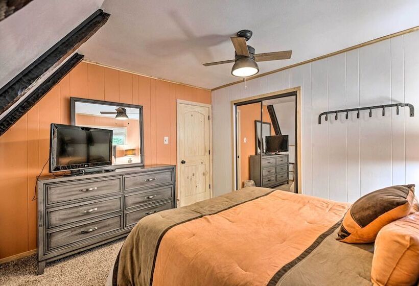 Family Friendly Red River Retreat W/ Deck!