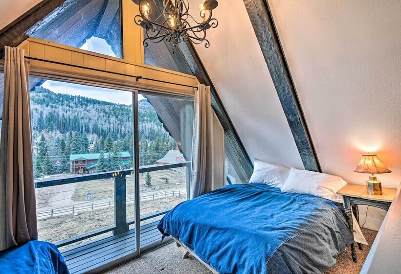 Family Friendly Red River Retreat W/ Deck!