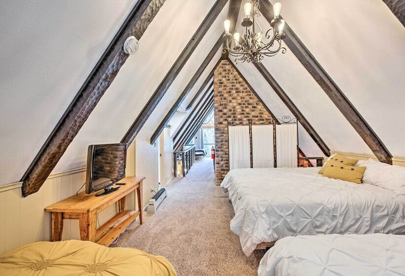 Family Friendly Red River Retreat W/ Deck!