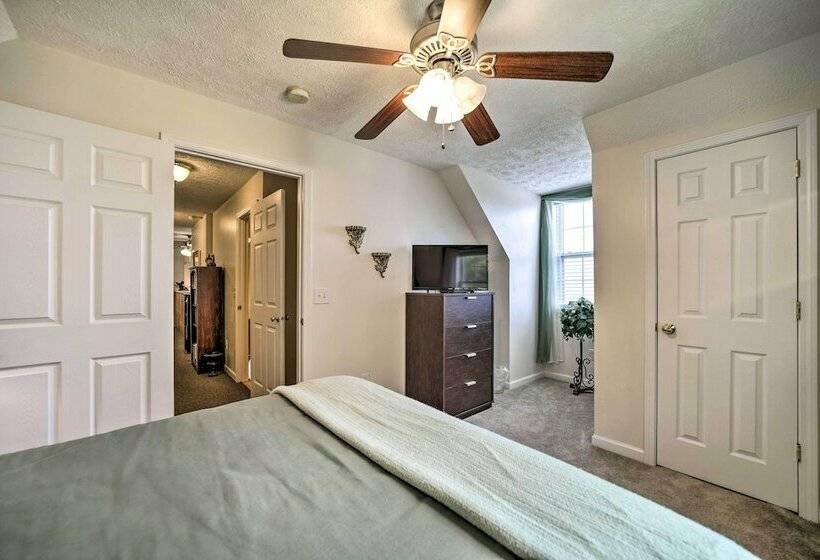 Family Friendly Waynesville Home W/ Fire Pit!