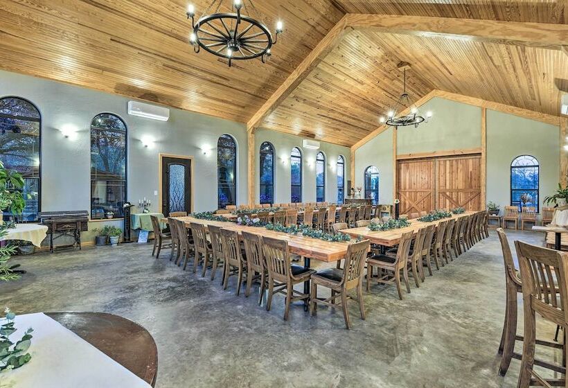 Banquet Hall & Pool: Expansive Forestburg Ranch!