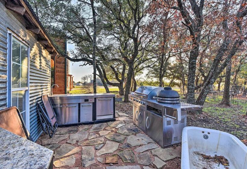 Banquet Hall & Pool: Expansive Forestburg Ranch!