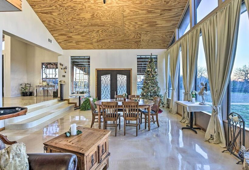 Banquet Hall & Pool: Expansive Forestburg Ranch!