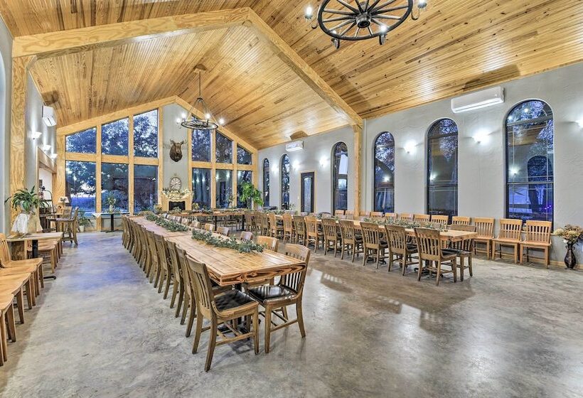 Banquet Hall & Pool: Expansive Forestburg Ranch!