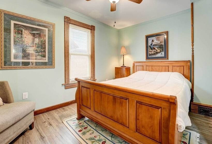 Fort Wayne Retreat, Walk To Parkview Field!