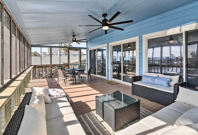 Freeport Home W/ Boat Dock < 2 Mi To Beach!