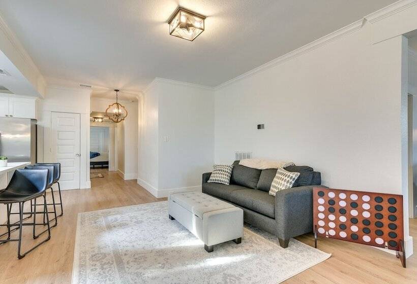 Galveston Vacation Home W/ Hot Tub: Walk To Beach