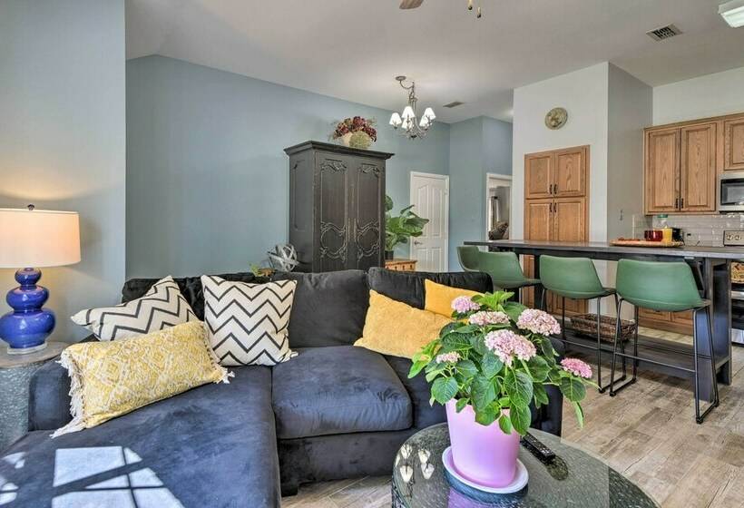 Granbury Home: Screened Porch < 2 Mi To Beach