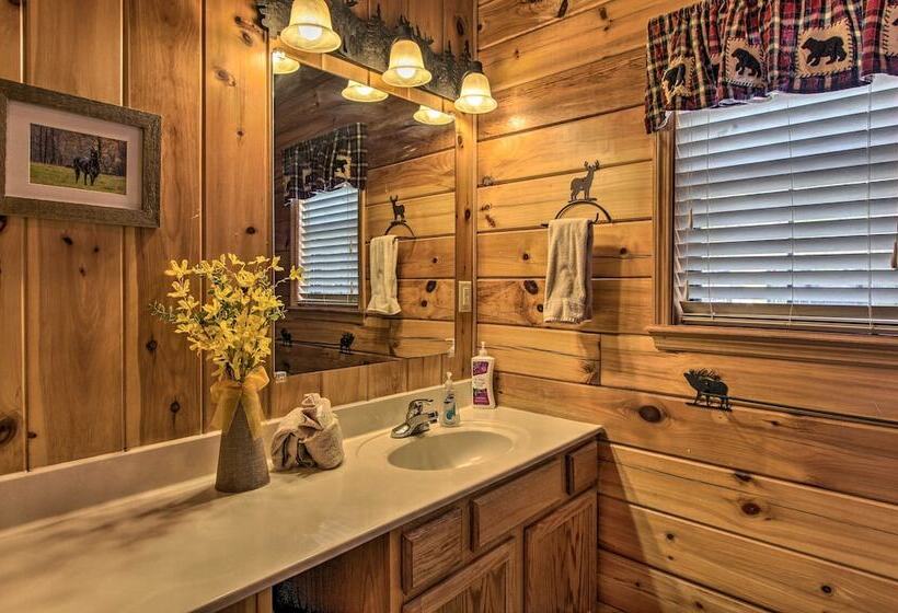 Hidden Springs Cabin W/ Hot Tub, 2 Mi To Dollywood