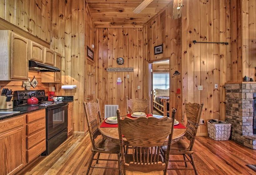 Hidden Springs Cabin W/ Hot Tub, 2 Mi To Dollywood
