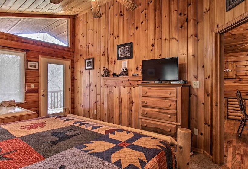 Hidden Springs Cabin W/ Hot Tub, 2 Mi To Dollywood