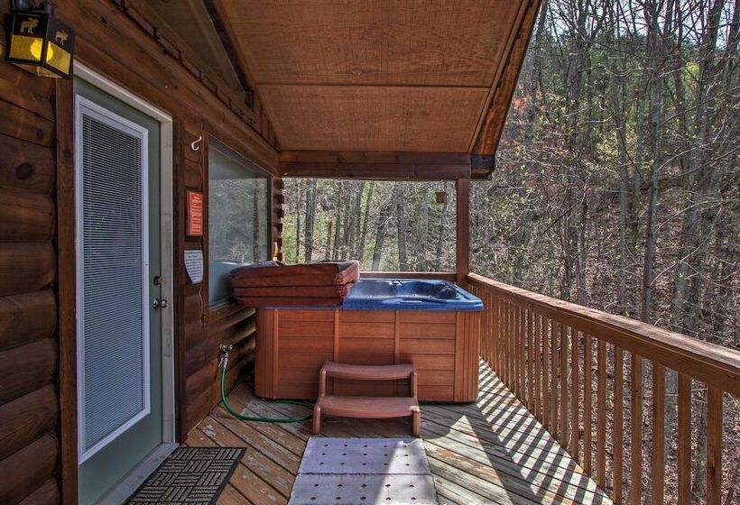 Hidden Springs Cabin W/ Hot Tub, 2 Mi To Dollywood