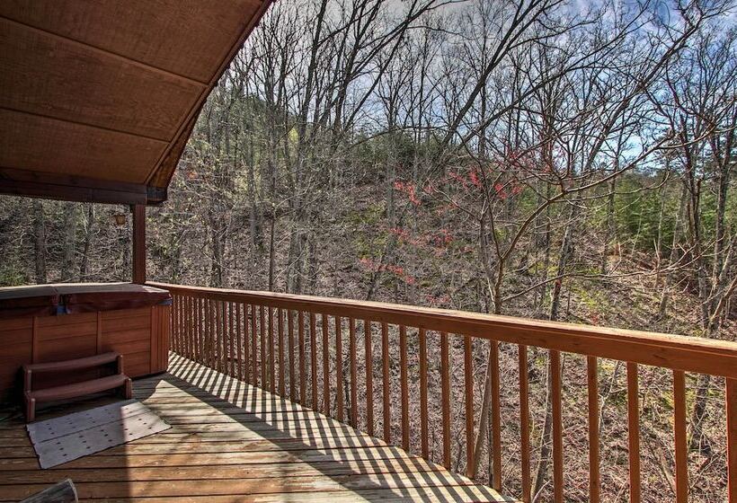 Hidden Springs Cabin W/ Hot Tub, 2 Mi To Dollywood