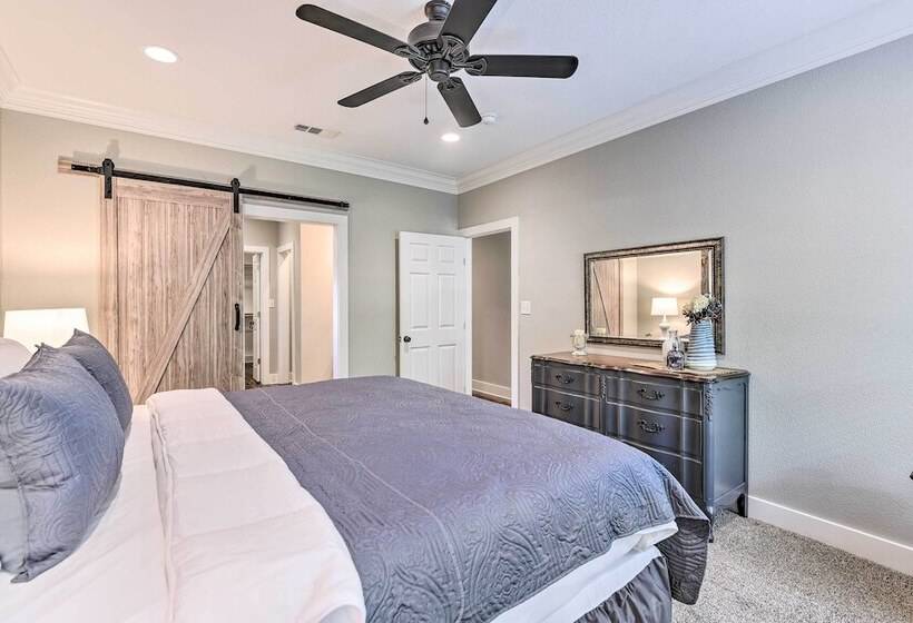 Historic + Fully Renovated Waxahachie Home!