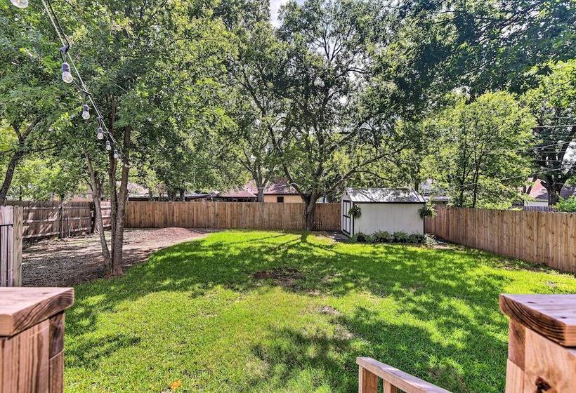 Historic + Fully Renovated Waxahachie Home!