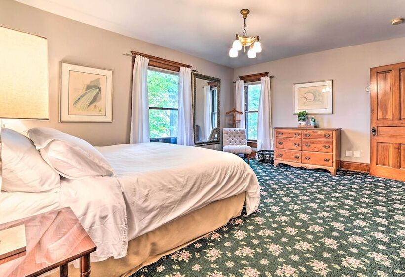 Historic Gaylord Home In Heart Of Downtown!