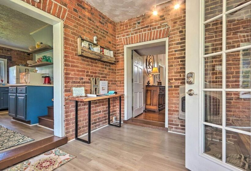 Historic  Hammond House  W/ Wine Country View!