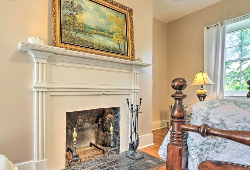 Historic  Hammond House  W/ Wine Country View!