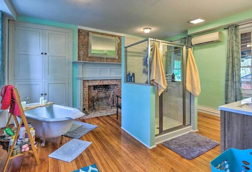 Historic  Hammond House  W/ Wine Country View!