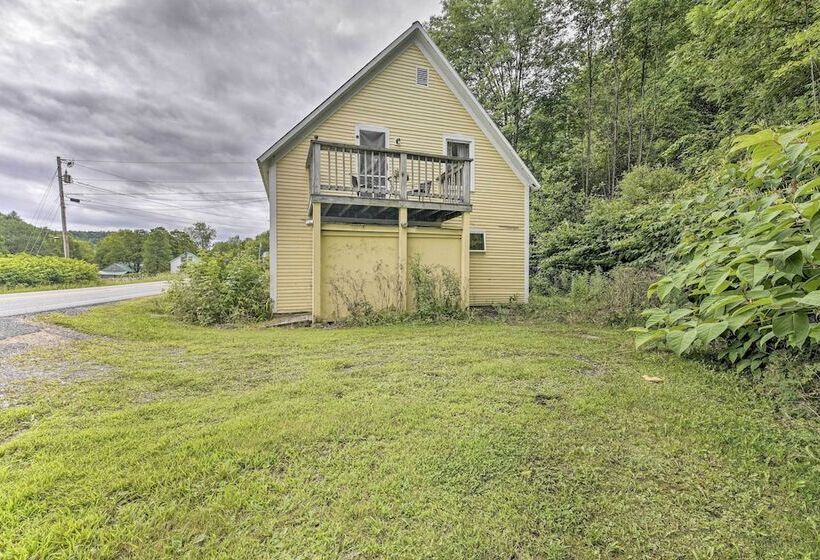 Historic Vermont Ski House W/ Mountain Views!