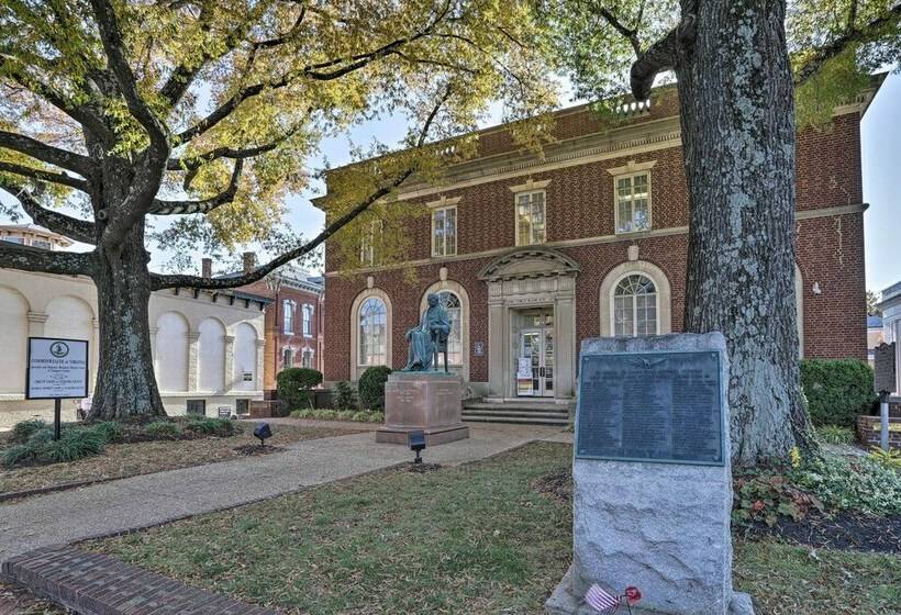 Historic Warrenton Home W/ Patio & Hot Tub!
