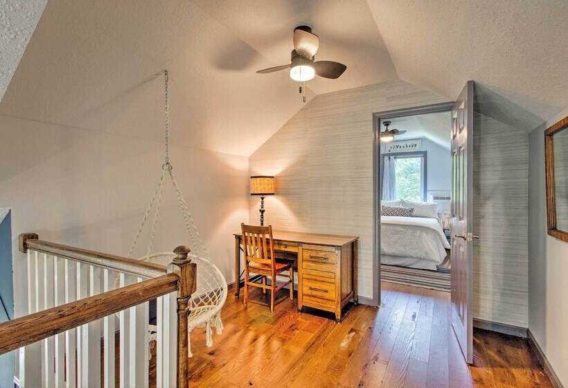 Home W/ Deck & Game Room   8 Mi To Asheville