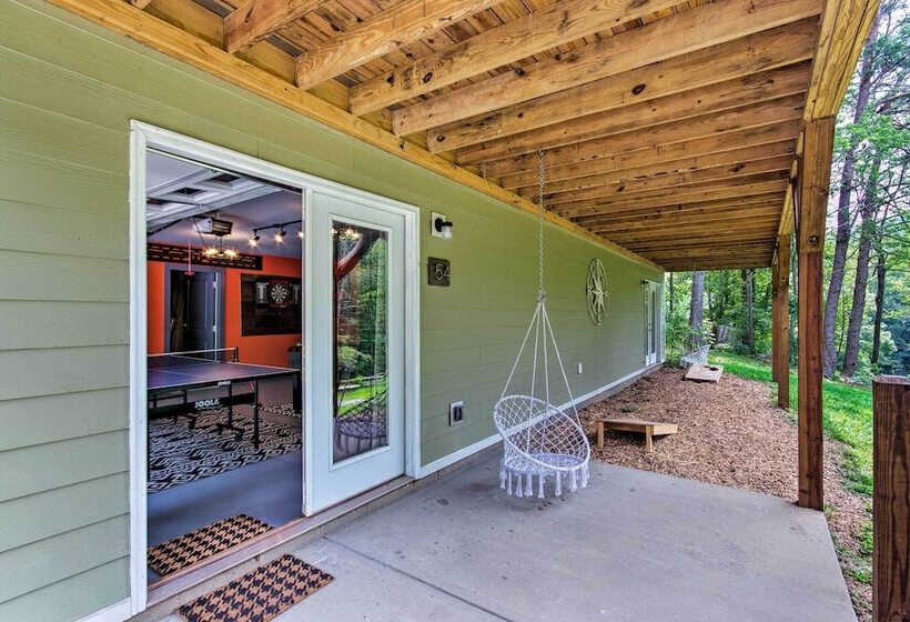 Home W/ Deck & Game Room   8 Mi To Asheville