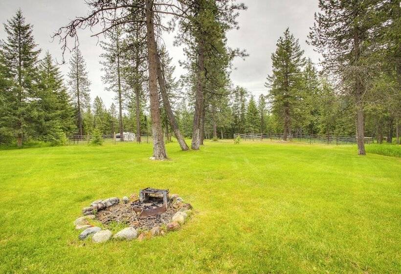 10 Mi To Silverwood: Secluded Getaway!