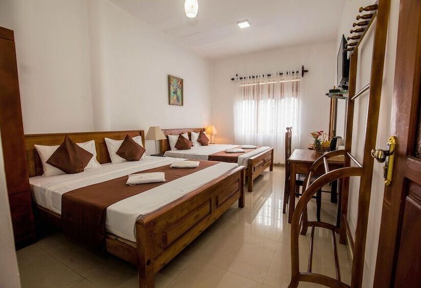 בית מלון כפרי Sangrilla Holiday Resort