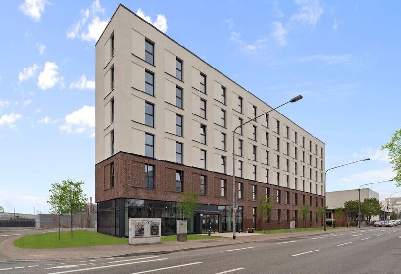 בית מלון כפרי Smartments Connect Frankfurt City Ost