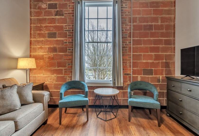 בית מלון כפרי The Brewer S Lofts Above Grand Strand Brewing