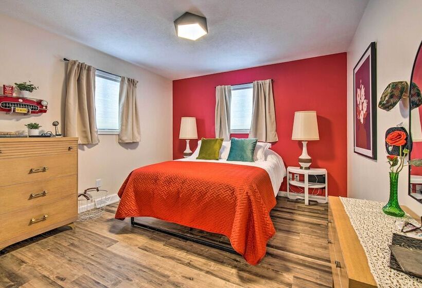 Ideally Located House 9 Mi From Route 66!