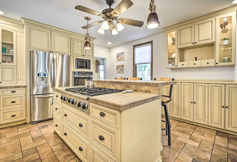 Idyllic Atlantic City Home 1 Block To Beach