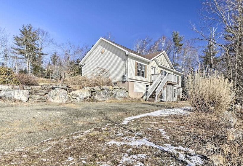 Idyllic Washington Retreat W/ Fire Pit & Yard
