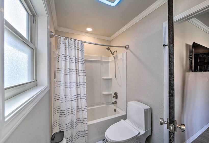 Immaculate  Woodland View  Retreat W/ Hot Tub