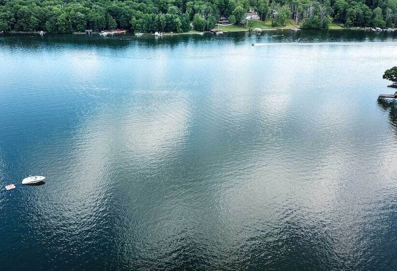 Indian Lake Retreat W/ Wet Bar & Covered Deck