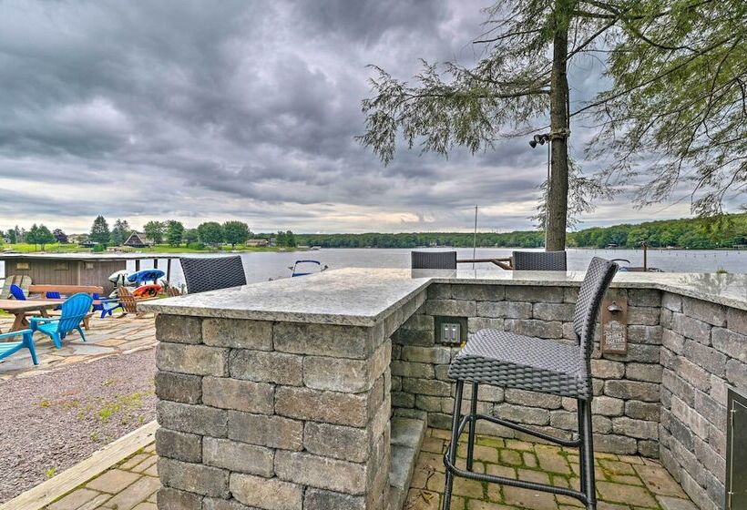 Indian Lake Retreat W/ Wet Bar & Covered Deck