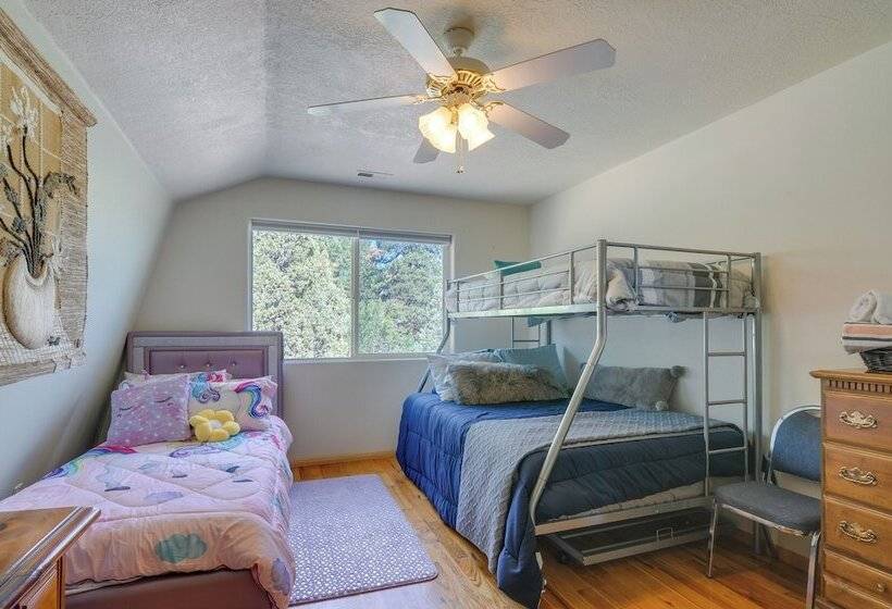 Alton Cabin W/ Deck ~ 2 Mi To Dixie Nat L Forest!