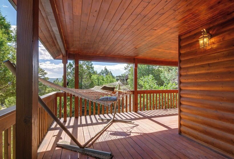 Alton Cabin W/ Deck ~ 2 Mi To Dixie Nat L Forest!